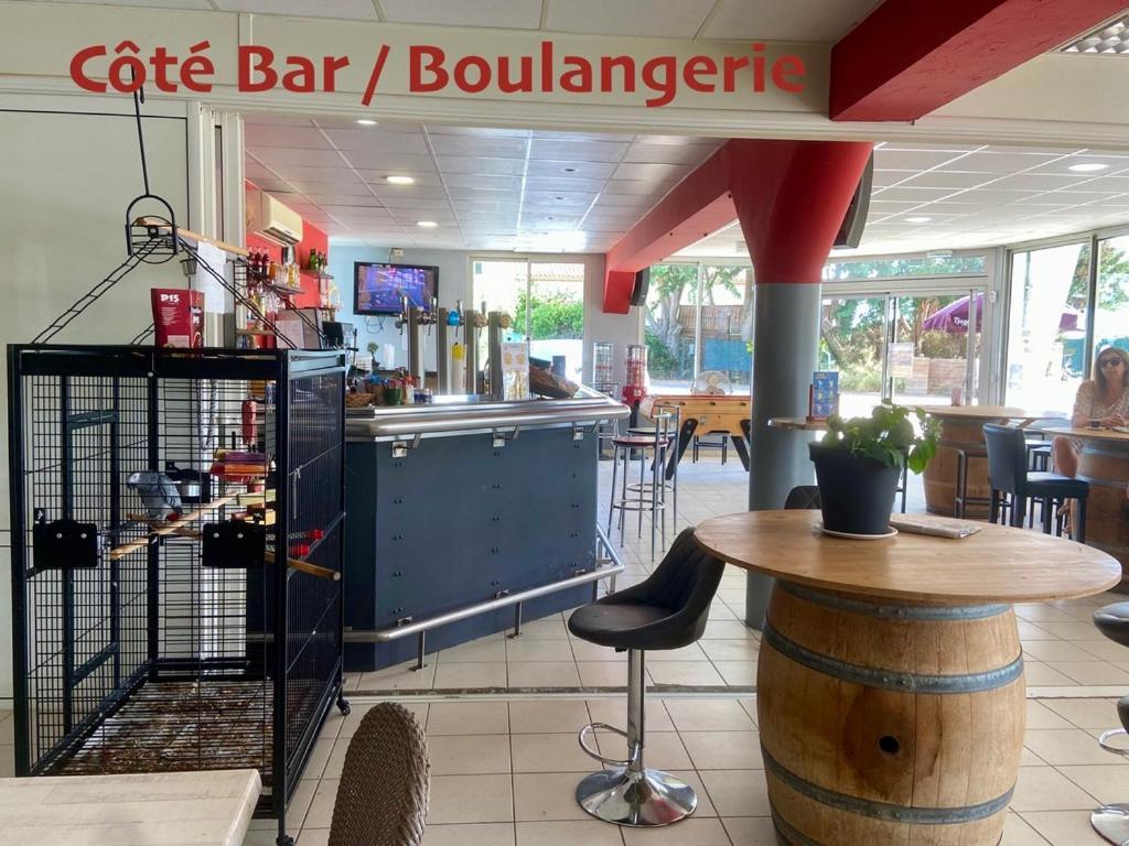 Hotel Restaurant La Ceinture Vauvert Luaran gambar